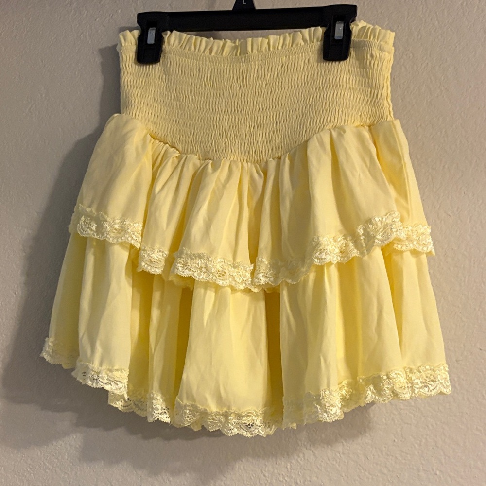 Amazon Light Yellow High Wasted Lace-Trimmed Mini Skirt